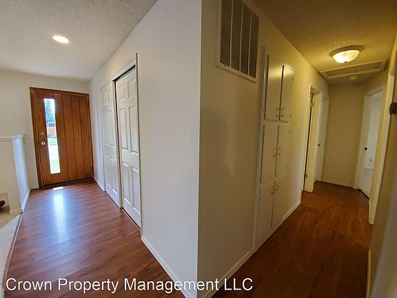 4th image of 520 Franklin St