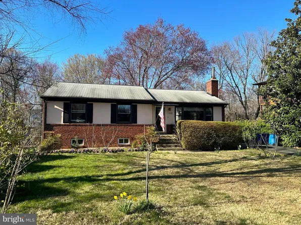 6848 McFall Pl, Mc Lean, VA 22101