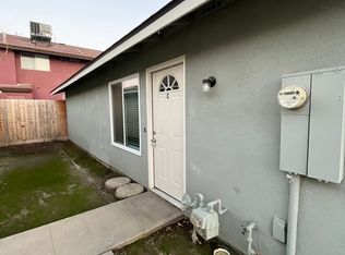 607 E Houston Ave APT C, Visalia, CA 93292