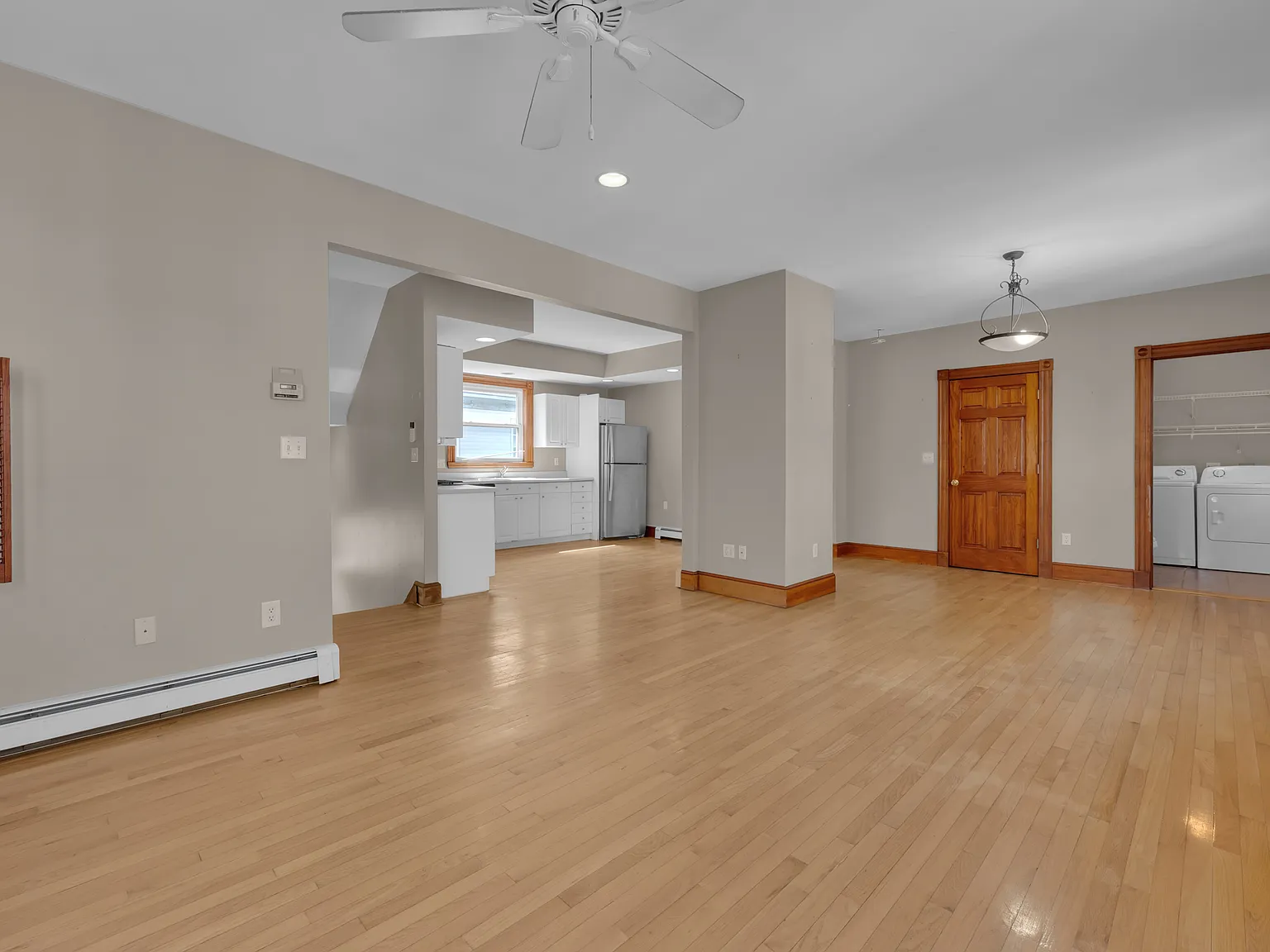 1 bed, 1.5 bath, 1700 sqft, $1,250 — Photo 4