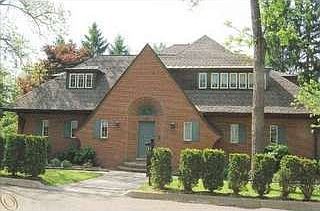 1st image of 521 Dubuar St