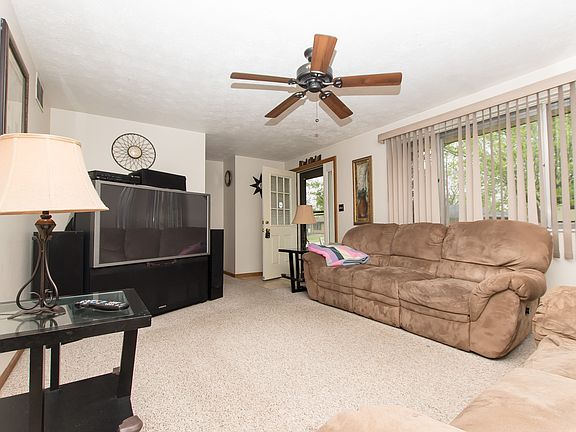 4th image of 1035 Heathwood Dr