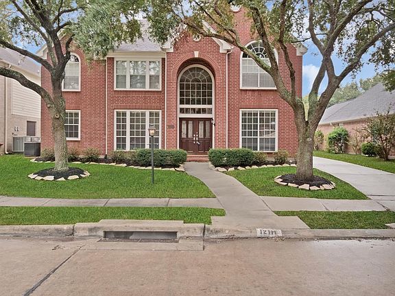 4th image of 12111 Shadowhollow Dr