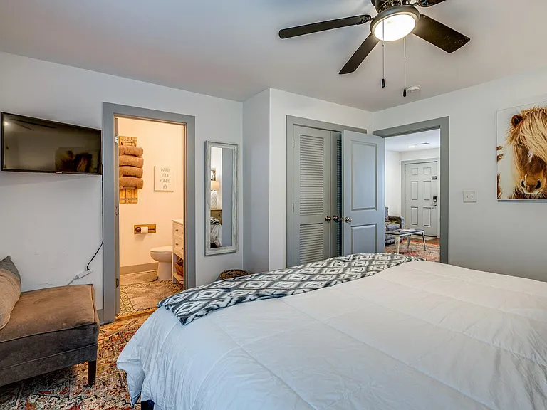 818 Fatherland St #5 — Photo 8