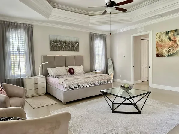 491 16th Ave NW, Naples, FL 34120