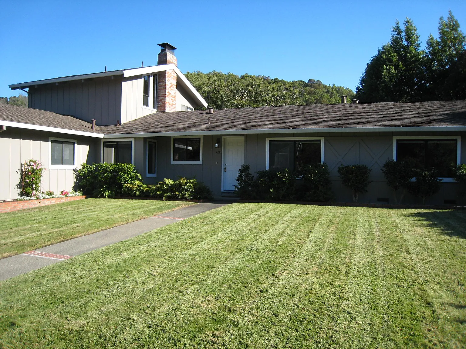 5 bed, 2216 sqft, $6,495 — Photo 1