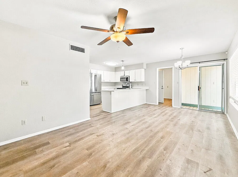 4 bed, 2.0 bath, 1611 sqft, $2,450 — Photo 4