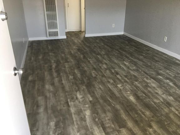 3rd image of 16215 Woodruff Ave APT 14