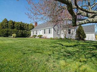 8 Gloria St, Bristol, RI 02809