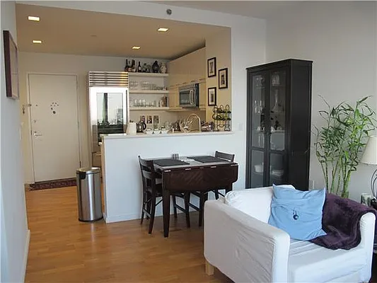 Rented by 212 Consulting Corp | media 46