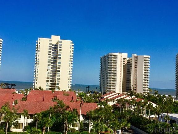 4th image of 3 Oceans West Blvd APT 6A1