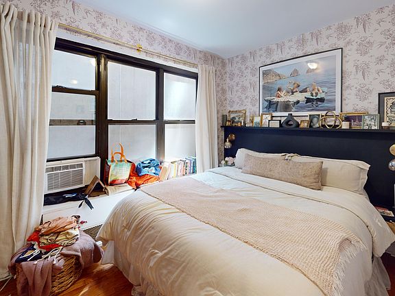 5th image of 246 E 46th St #2M
