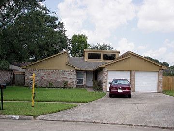 2nd image of 15722 Lone Tree Dr