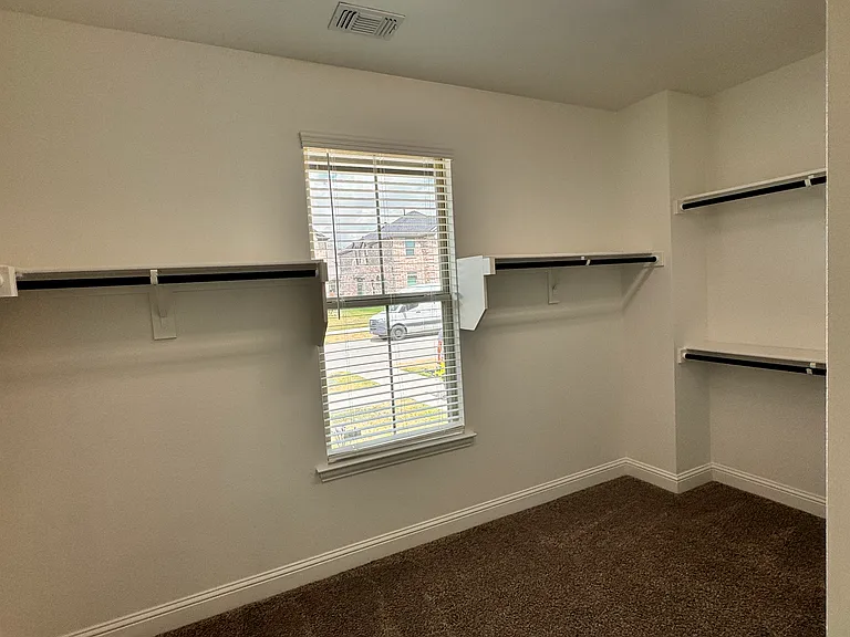 1091 Putnam Dr — Photo 23