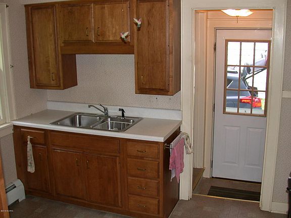 5th image of 1409 Kingston Ave