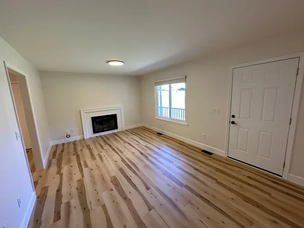 2650 Fairlane Dr, Cumming, GA 30041