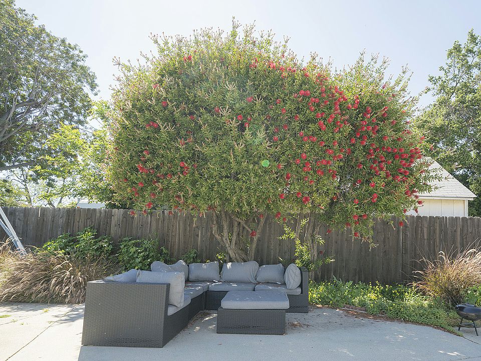 2nd image of 6959 Oak Park Ave #4