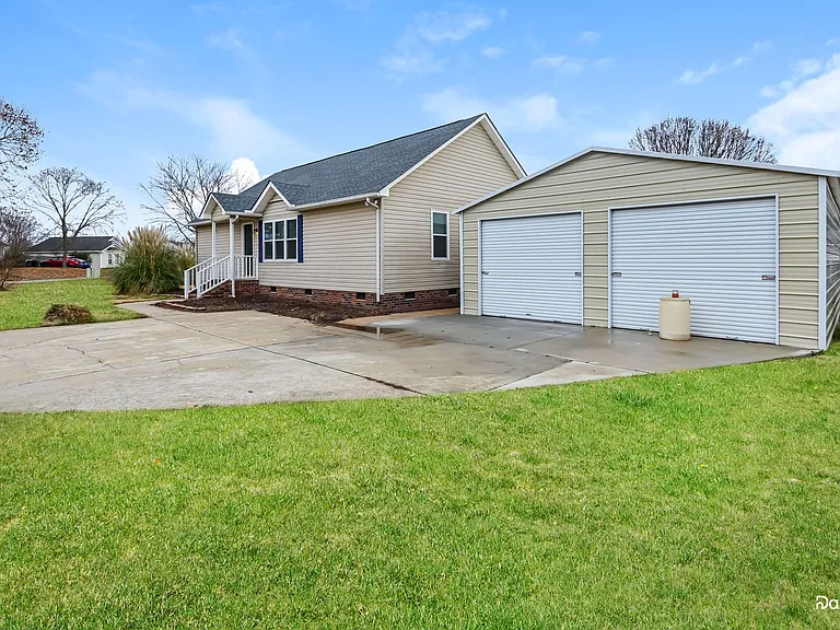 5124 Wheat Dr SW — Photo 2