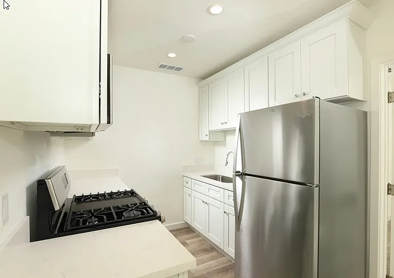 1004 W Clark Ave #1004 — Photo 22