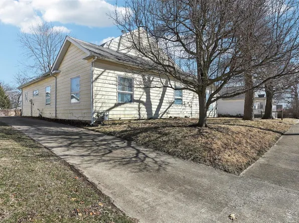 716 N Jefferson St, Litchfield, IL 62056