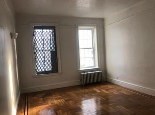 600 E 233rd St, Bronx, NY 10466