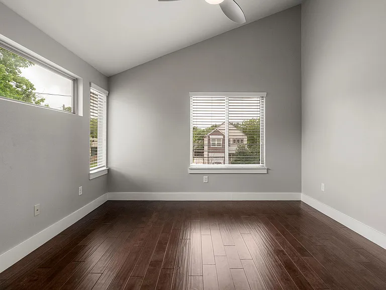 5204 Samuel Huston Ave — Photo 28