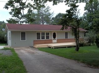 70 S Old Prentiss Rd, Franklin, NC 28734