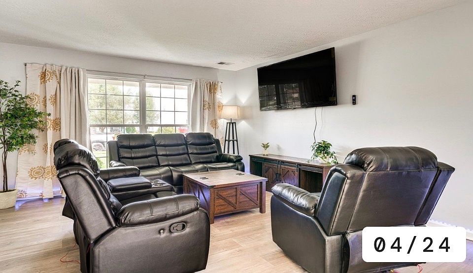 1st image of 10605 Irvin Pines Dr