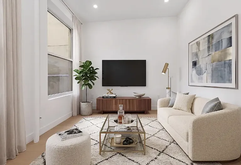 246 E 53rd St #5D — Photo 1