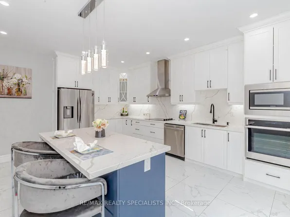 46 Ocean Ridge Dr, Brampton, ON L6R 3K5