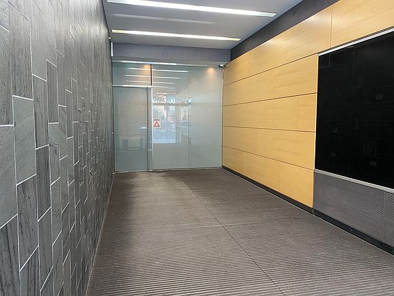 2nd image of 630 N Franklin St #915