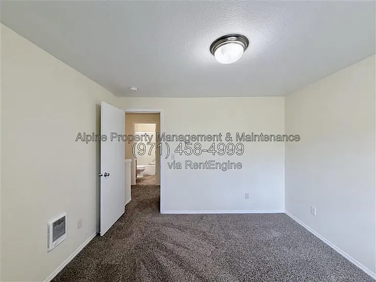 8314 SE Yamhill St #2 — Photo 15