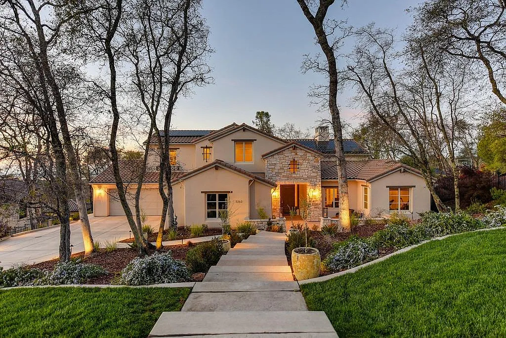 5363 Da Vinci Dr photo 1