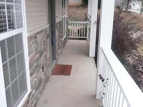 3rd image of 1126 Oxford Ave