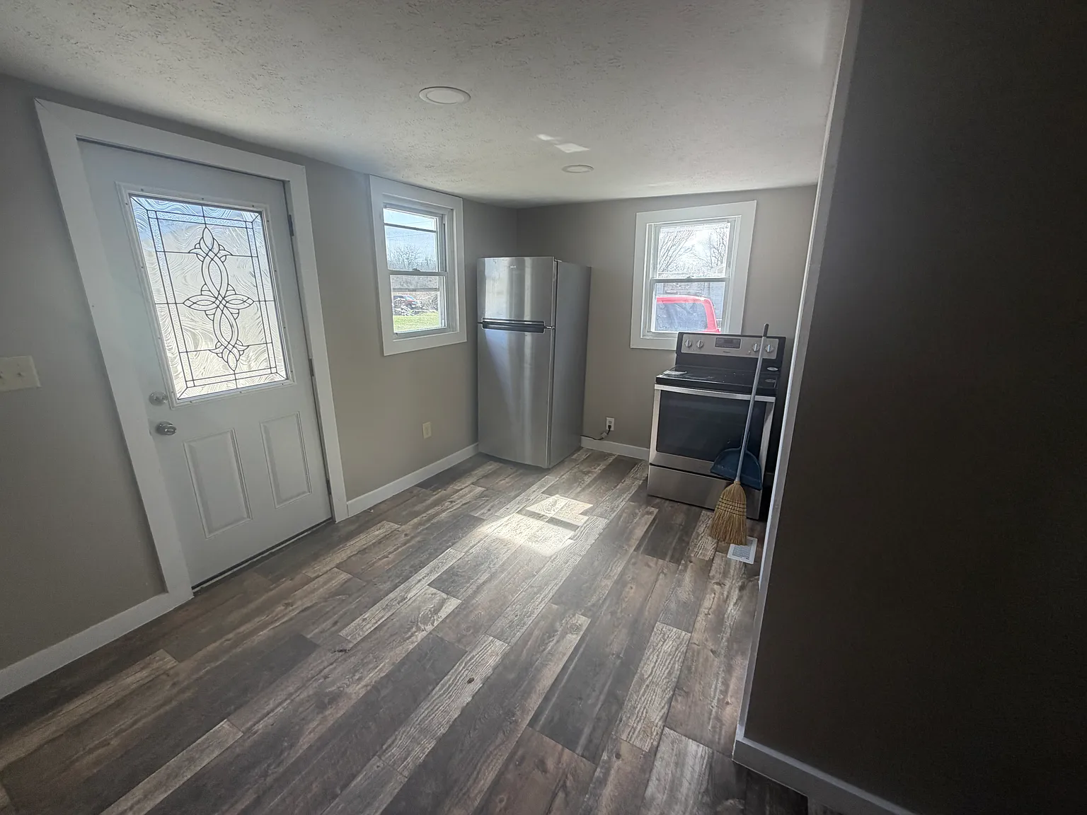 2 bed, 720 sqft, $1,350 — Photo 3