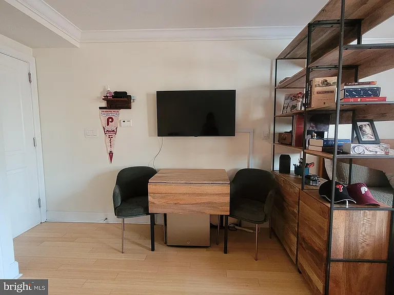 1701 Locust St #15-1917 — Photo 3