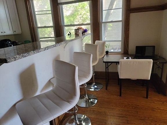 2nd image of 3932 N Southport Ave #1F