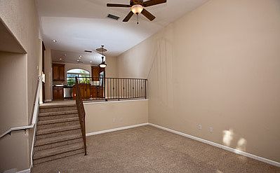4th image of 2515B Garfield Ave