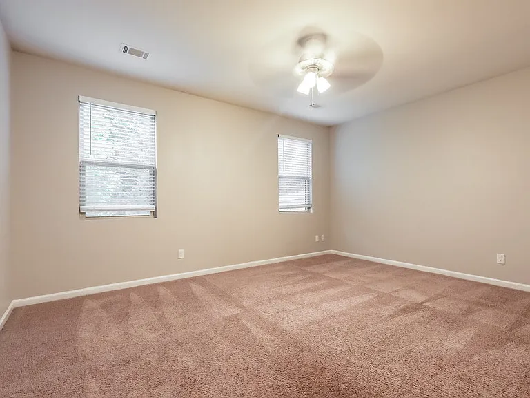 700 Feldwood Ln — Photo 7