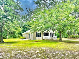 1011 Waters Ct SE, Darien, GA 31305