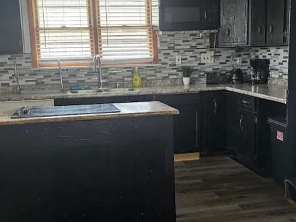 5th image of 2600 Commercial Ave APT 3