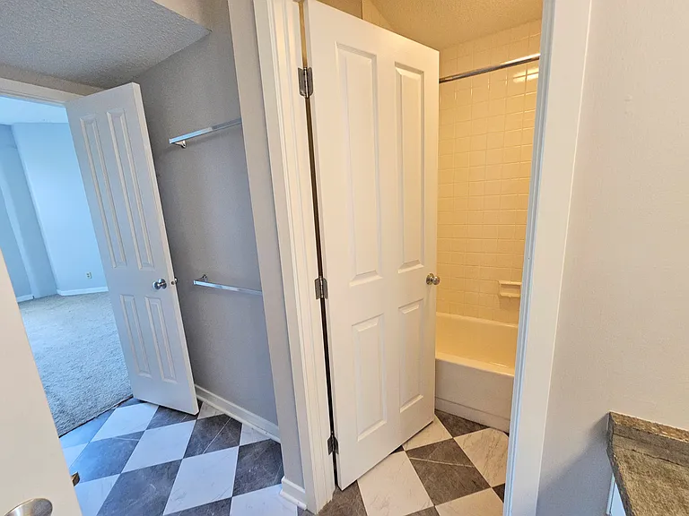 112 W Washington Blvd #328 — Photo 8