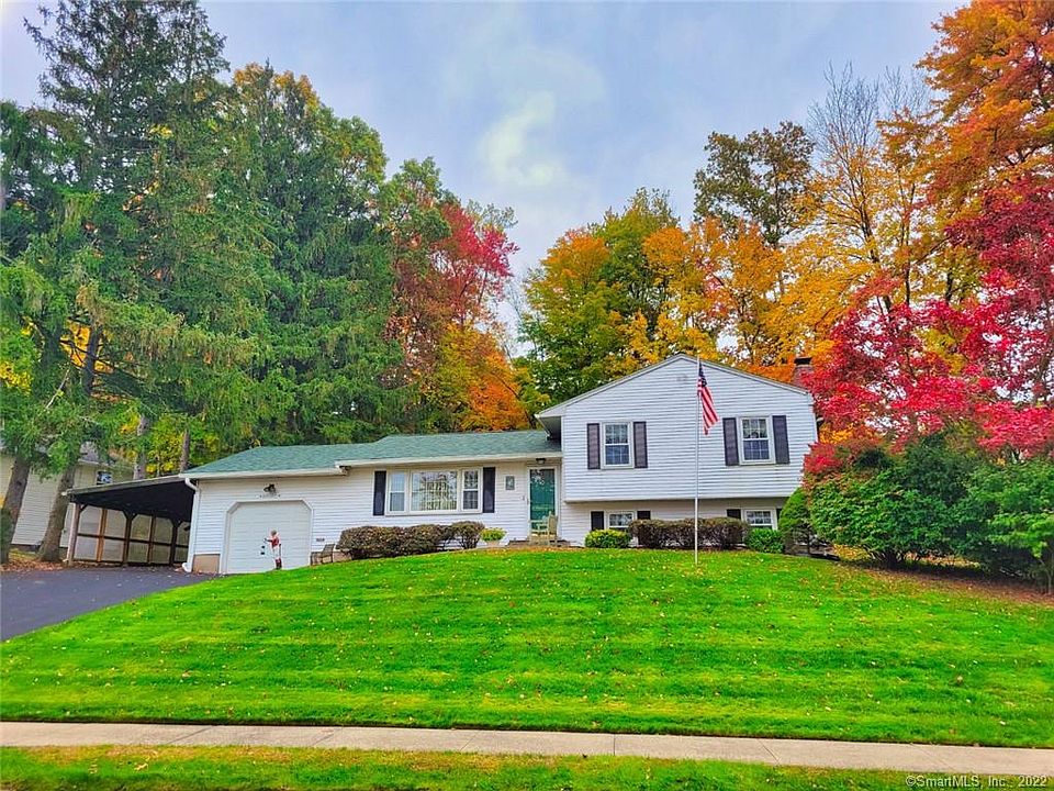 1st image of 6 Bayberry Dr