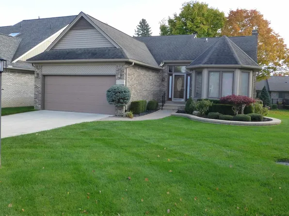 57325 Copper Creek Dr, Washington, MI 48094