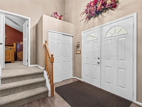 5th image of 348 Red Spruce Ln