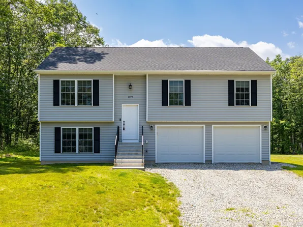 1078 East Lake Road, Montville, CT 06370