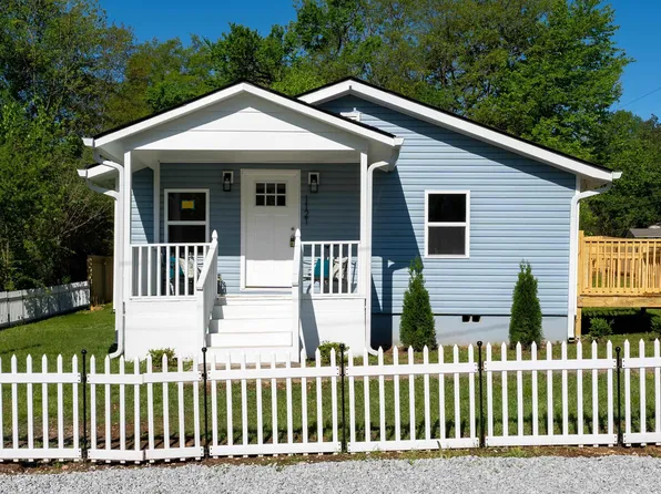 1121 Lawley St, Helena, AL 35080