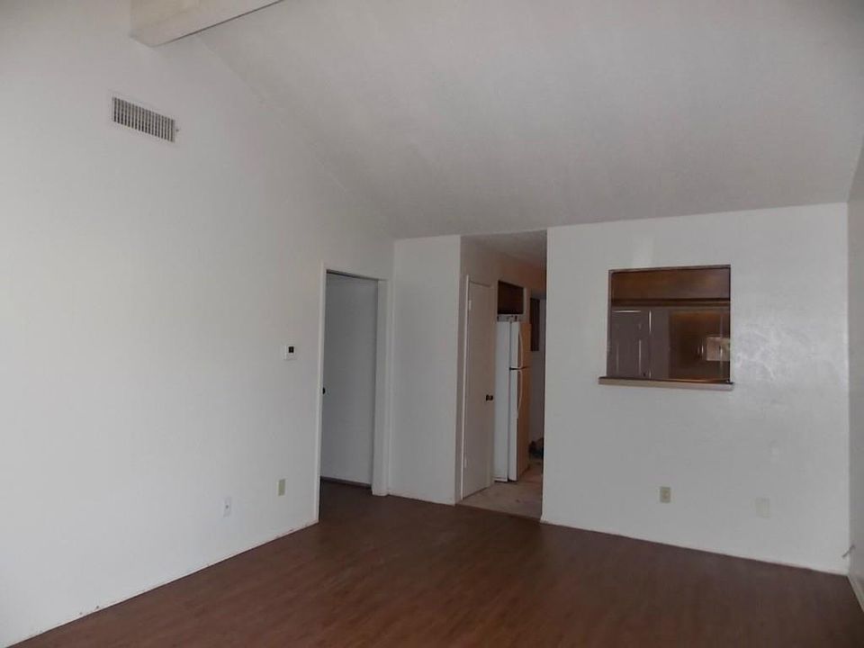 2nd image of 10506 Little Pebble Dr #B