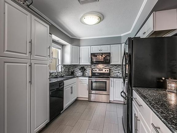 4th image of 1408 W Virginia Ln