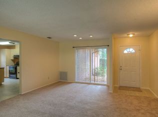 803 Congress Ct, Tampa, FL 33613
